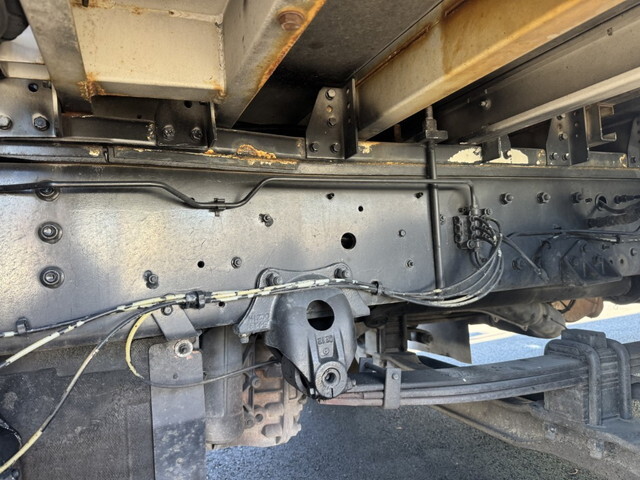 UDトラックスクオンアルミウイング大型（10t）[写真31]