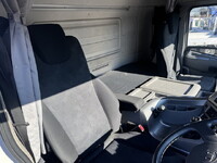 UDトラックスクオンアルミウイング大型（10t）[写真06]