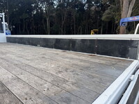 いすゞフォワード平ボディ中型（4t）[写真13]