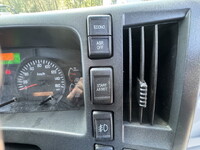 いすゞフォワード平ボディ中型（4t）[写真18]