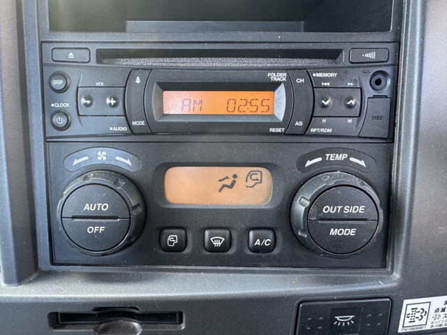 いすゞフォワード平ボディ中型（4t）[写真19]