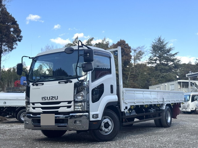 いすゞフォワード平ボディ中型（4t）[写真03]