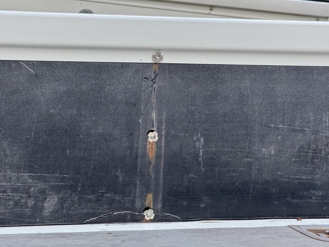 いすゞフォワード平ボディ中型（4t）[写真36]