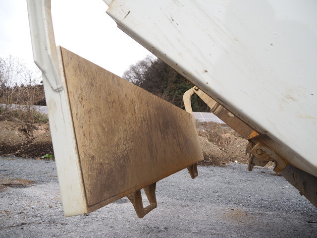 日野プロフィアダンプ大型（10t）[写真21]