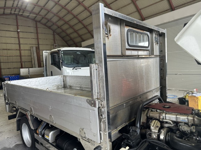 トヨタダイナアルミブロック小型（2t・3t）[写真13]