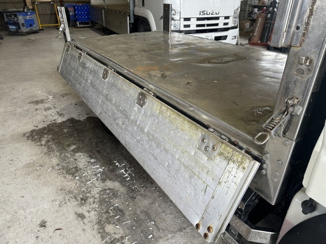 トヨタダイナアルミブロック小型（2t・3t）[写真17]