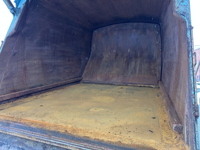 三菱ふそうファイターパッカー車（塵芥車）増トン（6t・8t）[写真14]