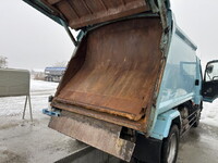 三菱ふそうファイターパッカー車（塵芥車）増トン（6t・8t）[写真16]