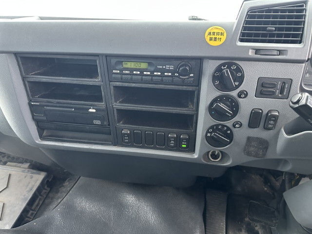 三菱ふそうファイターパッカー車（塵芥車）増トン（6t・8t）[写真26]