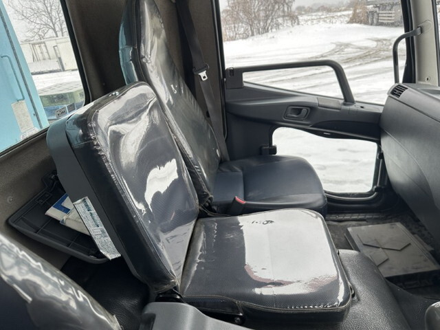 三菱ふそうファイターパッカー車（塵芥車）増トン（6t・8t）[写真27]