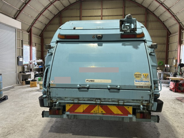 三菱ふそうファイターパッカー車（塵芥車）増トン（6t・8t）[写真06]