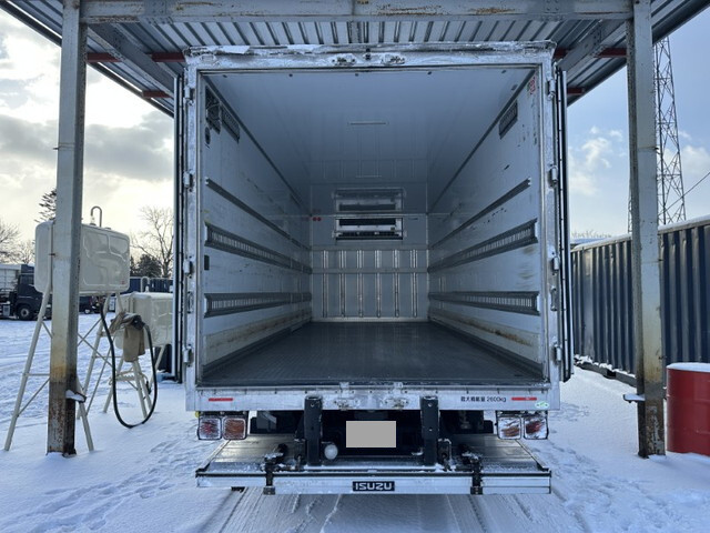 いすゞフォワード冷凍車（冷蔵車）中型（4t）[写真19]