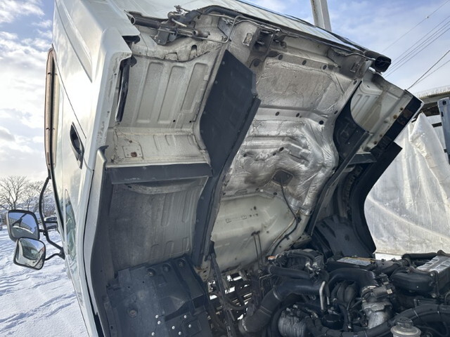 いすゞフォワード冷凍車（冷蔵車）中型（4t）[写真32]