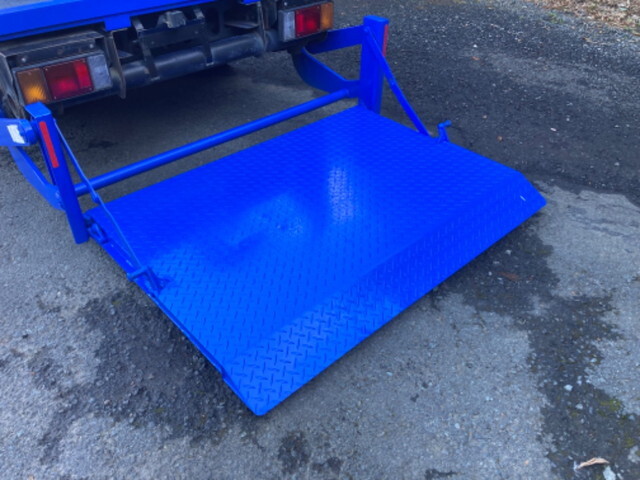 いすゞエルフ平ボディ小型（2t・3t）[写真12]