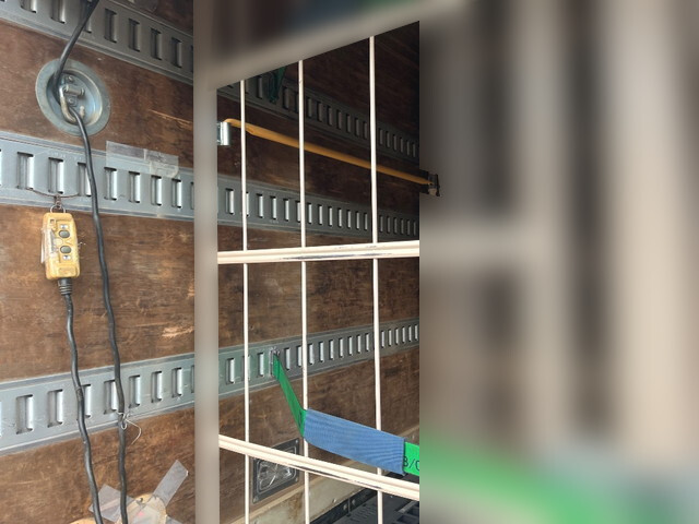 いすゞエルフアルミバン小型（2t・3t）[写真10]