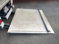 いすゞエルフアルミバン小型（2t・3t）[写真17]