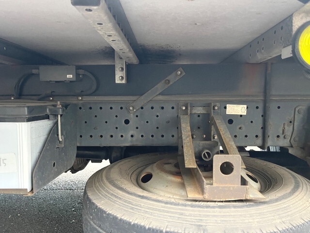 いすゞエルフアルミバン小型（2t・3t）[写真24]