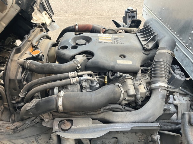 いすゞエルフアルミバン小型（2t・3t）[写真28]