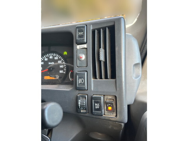 いすゞエルフアルミバン小型（2t・3t）[写真37]