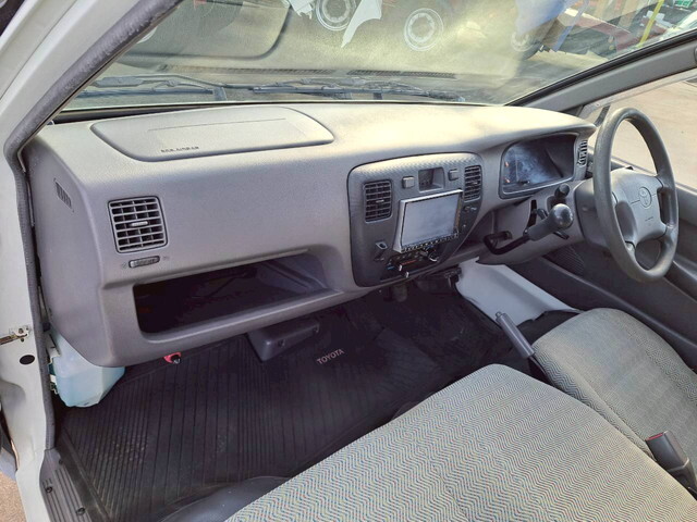 トヨタライトエース幌ウイング小型（2t・3t）[写真15]