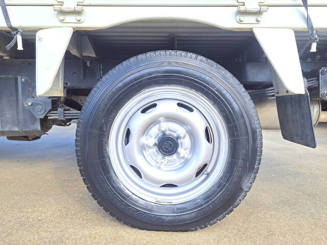 トヨタライトエース幌ウイング小型（2t・3t）[写真24]