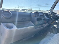 トヨタトヨエース平ボディ小型（2t・3t）[写真32]