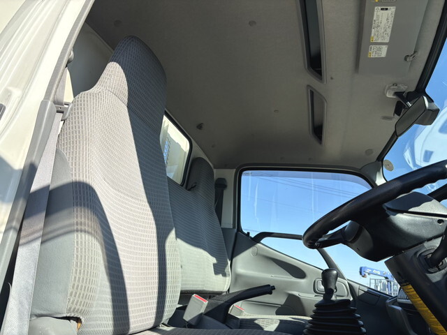 トヨタトヨエース平ボディ小型（2t・3t）[写真35]