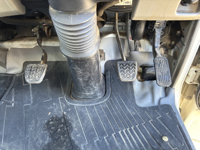 トヨタトヨエース平ボディ小型（2t・3t）[写真38]