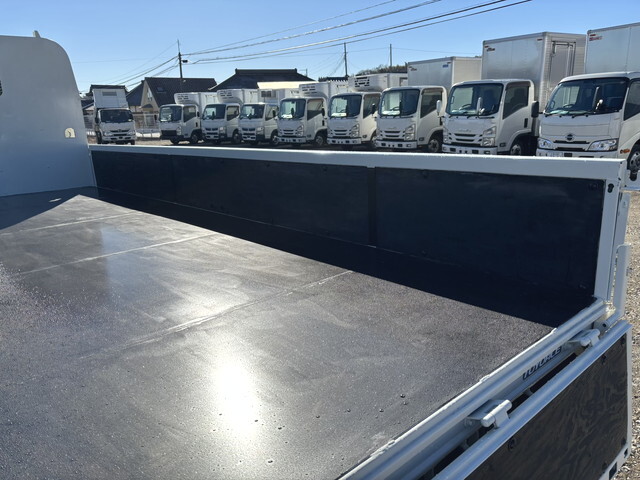 トヨタトヨエース平ボディ小型（2t・3t）[写真09]