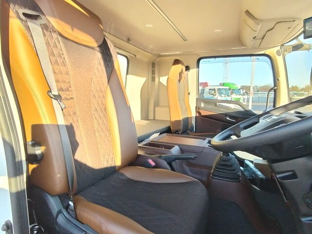 日野レンジャー冷凍車（冷蔵車）中型（4t）[写真23]