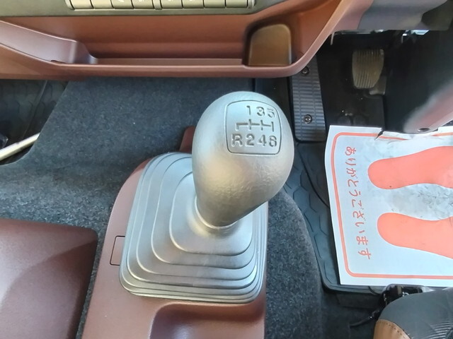 日野レンジャー冷凍車（冷蔵車）中型（4t）[写真26]