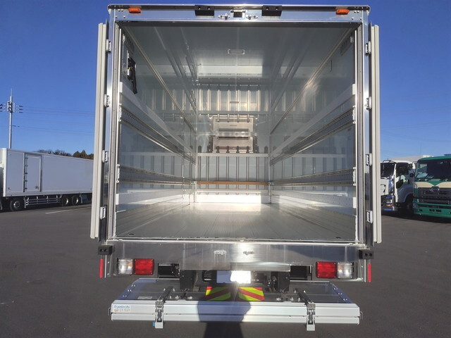 日野レンジャー冷凍車（冷蔵車）中型（4t）[写真06]