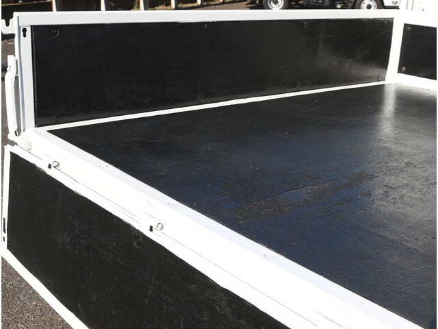 三菱ふそうキャンターダブルキャブ（Wキャブ）小型（2t・3t）[写真09]