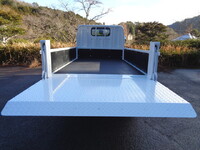 三菱ふそうキャンター平ボディ小型（2t・3t）[写真11]