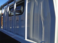 三菱ふそうキャンター平ボディ小型（2t・3t）[写真24]