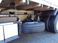 三菱ふそうキャンター平ボディ小型（2t・3t）[写真26]