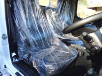 三菱ふそうキャンター平ボディ小型（2t・3t）[写真32]