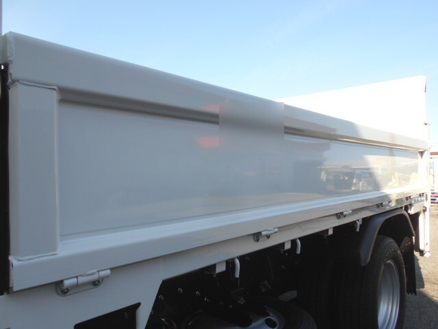 三菱ふそうキャンター平ボディ小型（2t・3t）[写真15]