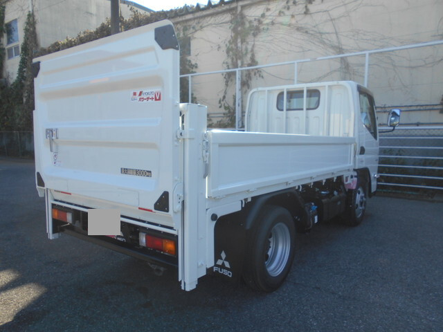 三菱ふそうキャンター平ボディ小型（2t・3t）[写真08]