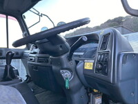 UDトラックスコンドル平ボディ増トン（6t・8t）[写真14]