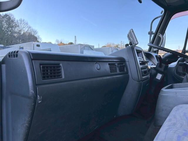 UDトラックスコンドル平ボディ増トン（6t・8t）[写真14]