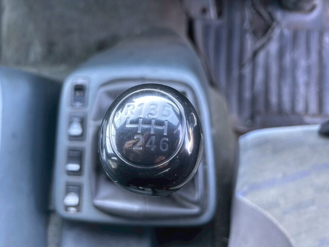 UDトラックスコンドル平ボディ増トン（6t・8t）[写真24]