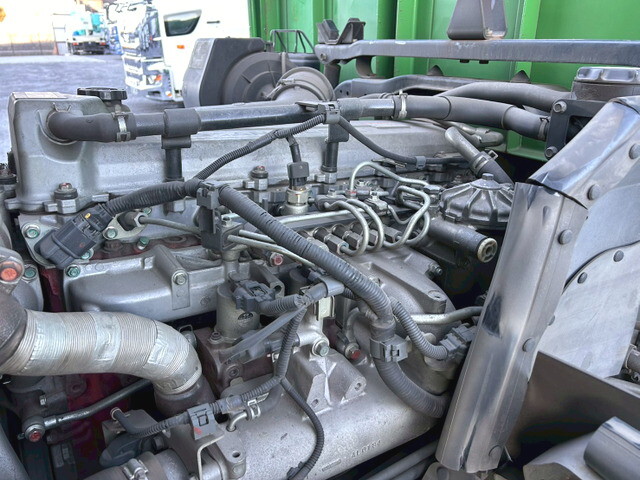 UDトラックスコンドル平ボディ増トン（6t・8t）[写真26]