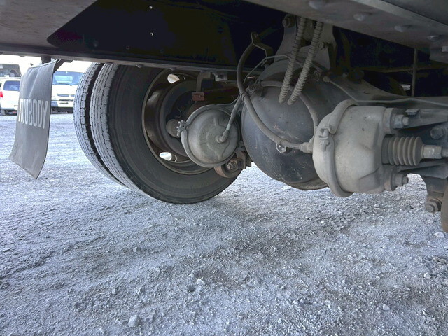 UDトラックスコンドル平ボディ増トン（6t・8t）[写真33]