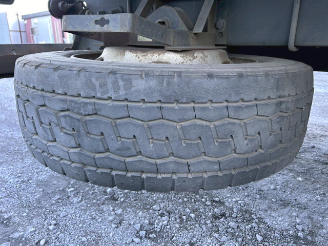 UDトラックスコンドル平ボディ増トン（6t・8t）[写真40]