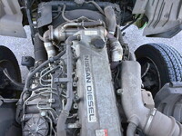 UDトラックスコンドル平ボディ増トン（6t・8t）[写真09]