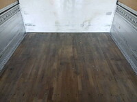 いすゞギガアルミウイング大型（10t）[写真18]