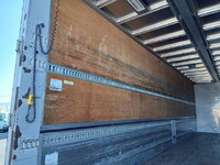 いすゞギガアルミウイング大型（10t）[写真20]