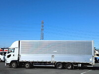 いすゞギガアルミウイング大型（10t）[写真06]