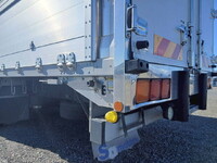 いすゞギガアルミウイング大型（10t）[写真14]